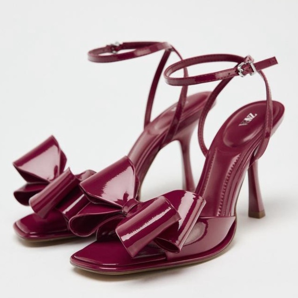 Zara PATENT EFFECT BOW SANDALS - Strawberry Red size 39 or size 8 only worn once
